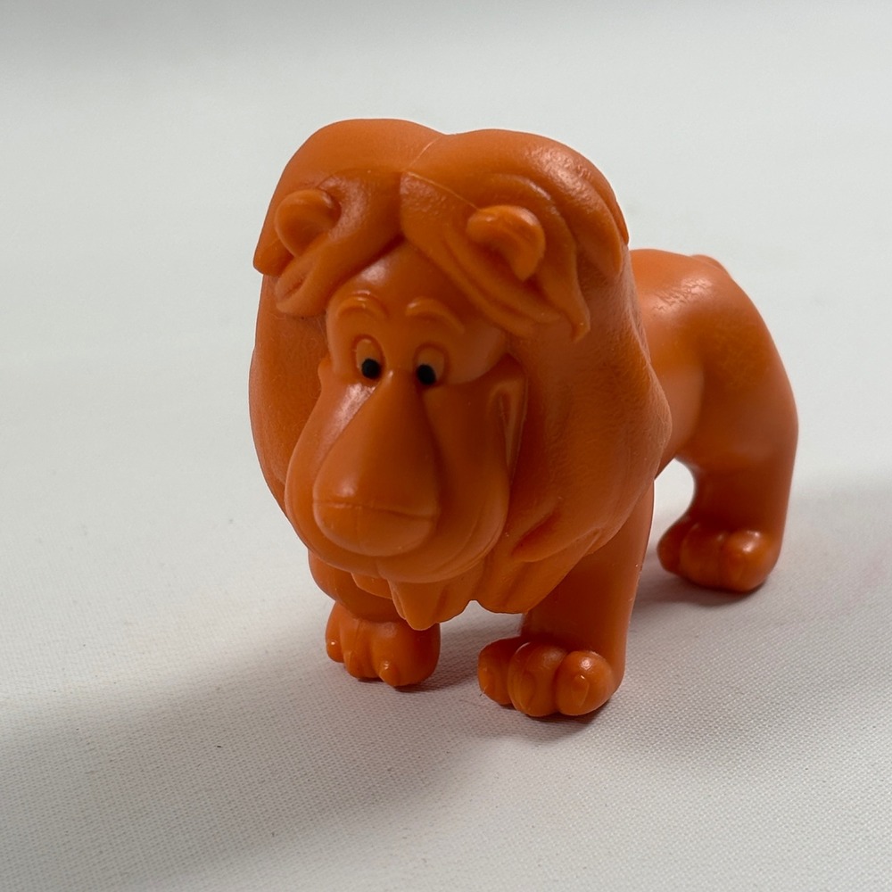 Disney Jungle Safari Roadway Lion Animal Figure Replacement Part Piece